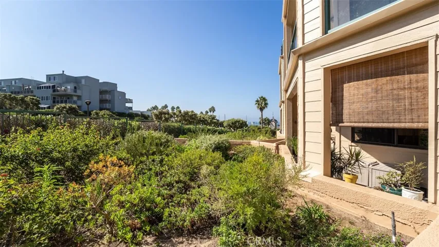 140 The Village 211, Redondo Beach, California 90277