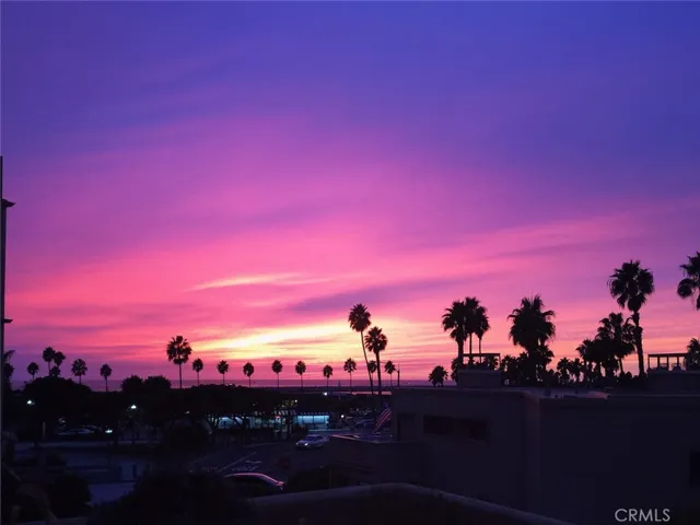 140 The Village 211, Redondo Beach, California 90277