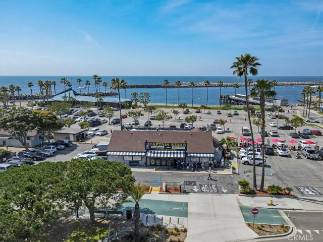 140 The Village 211, Redondo Beach, California 90277