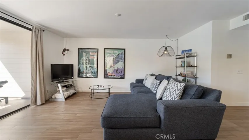 140 The Village 211, Redondo Beach, California 90277