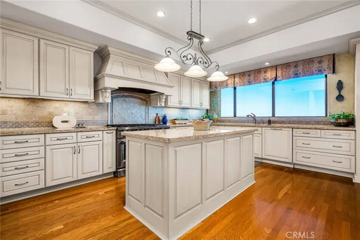 29711 Grandpoint Lane, Rancho Palos Verdes, California 90275