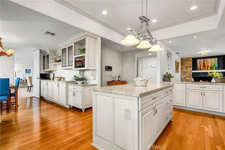 29711 Grandpoint Lane, Rancho Palos Verdes, California 90275