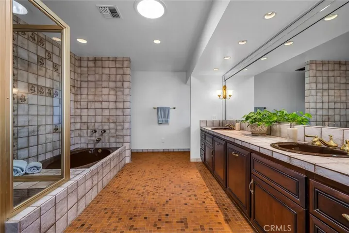 29711 Grandpoint Lane, Rancho Palos Verdes, California 90275