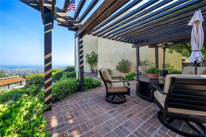 29711 Grandpoint Lane, Rancho Palos Verdes, California 90275