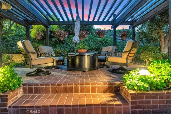 29711 Grandpoint Lane, Rancho Palos Verdes, California 90275