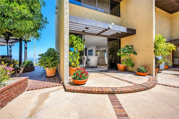 29711 Grandpoint Lane, Rancho Palos Verdes, California 90275