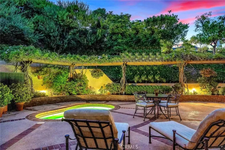 29711 Grandpoint Lane, Rancho Palos Verdes, California 90275