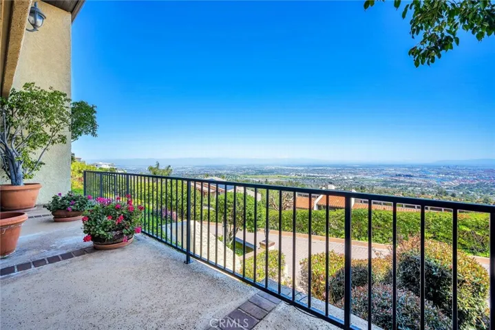 29711 Grandpoint Lane, Rancho Palos Verdes, California 90275