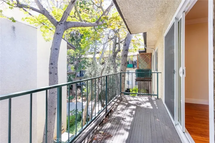 5460 White Oak Avenue K304, Encino, California 91316