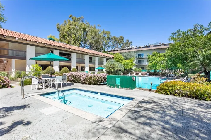 5460 White Oak Avenue K304, Encino, California 91316