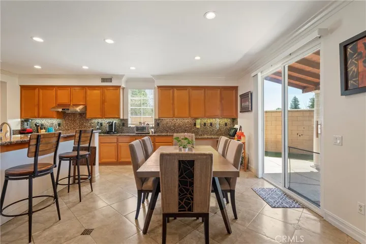 8224 Fieldstream Court, Eastvale, California 92880