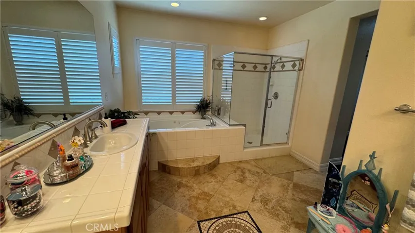 8224 Fieldstream Court, Eastvale, California 92880