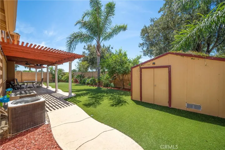 8224 Fieldstream Court, Eastvale, California 92880
