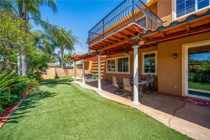 8224 Fieldstream Court, Eastvale, California 92880