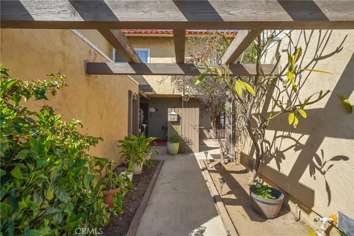 13111 Equestrian Lane, Whittier, California 90601