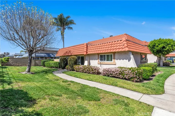 22902 Bonita Lane 1, Lake Forest, California 92630