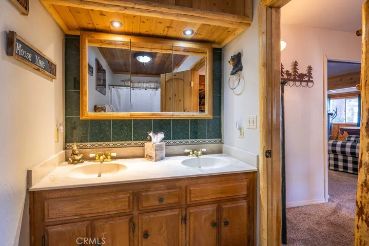 721 Cove Drive, Big Bear, California 92315