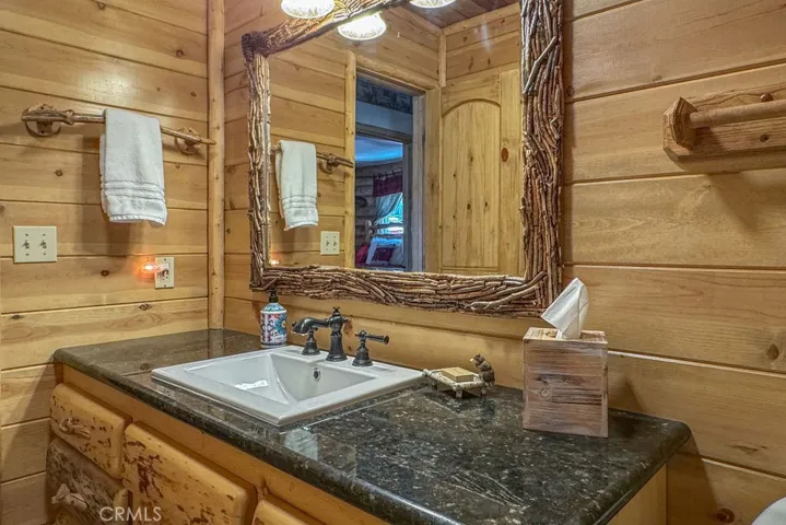 721 Cove Drive, Big Bear, California 92315