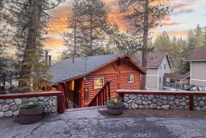 721 Cove Drive, Big Bear, California 92315