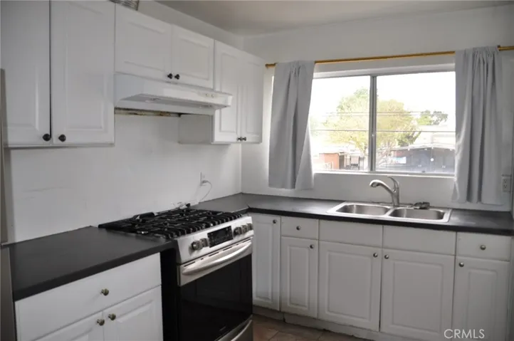 3325 Santa Fe Avenue 114, Long Beach, California 90810