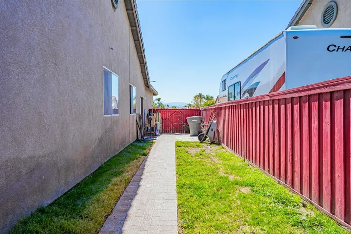 1864 Rue Chablis, San Jacinto, California 92583