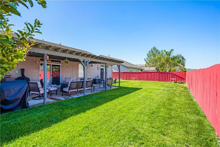 1864 Rue Chablis, San Jacinto, California 92583