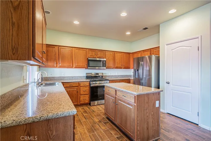 1864 Rue Chablis, San Jacinto, California 92583