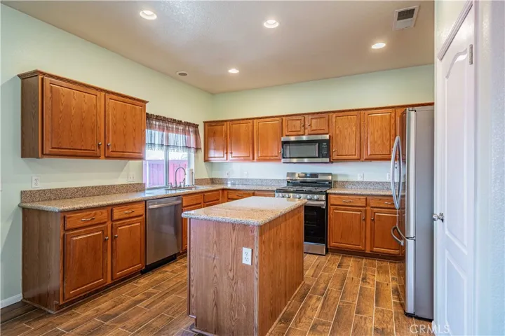 1864 Rue Chablis, San Jacinto, California 92583