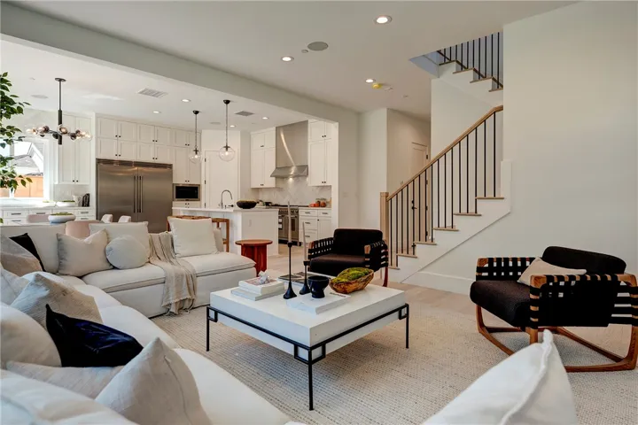 2420 Sebald Avenue, Redondo Beach, California 90278