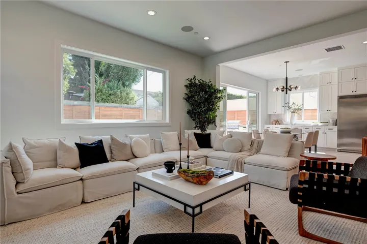 2420 Sebald Avenue, Redondo Beach, California 90278
