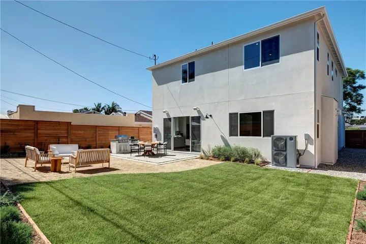 2420 Sebald Avenue, Redondo Beach, California 90278