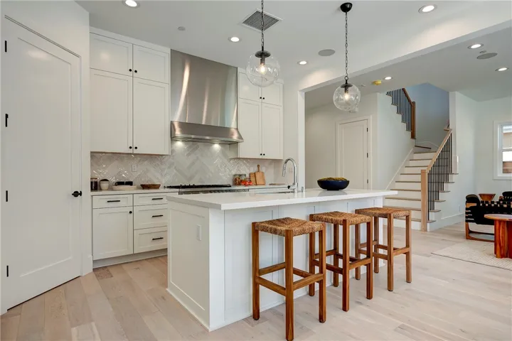 2420 Sebald Avenue, Redondo Beach, California 90278