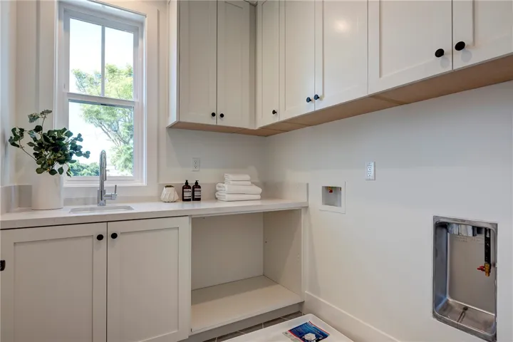 2420 Sebald Avenue, Redondo Beach, California 90278