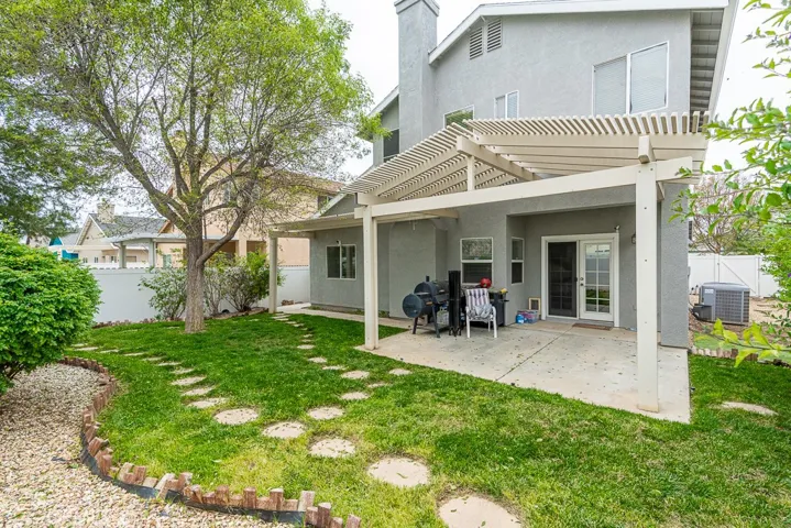 1386 Dusty Hill Road, Hemet, California 92545