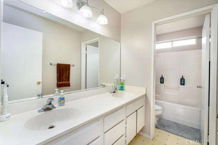 1386 Dusty Hill Road, Hemet, California 92545