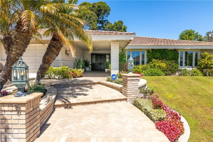 18951 Newton Avenue, Santa Ana, California 92705