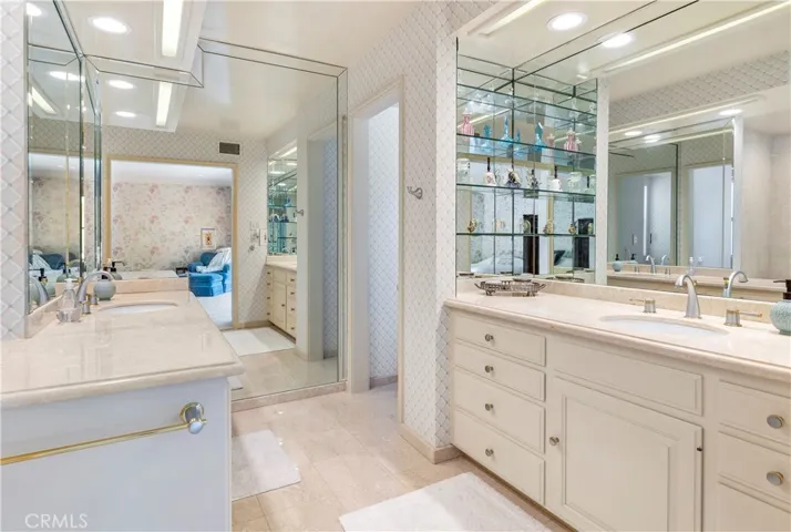 18951 Newton Avenue, Santa Ana, California 92705