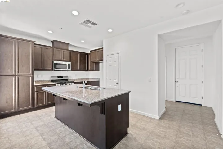 167 Lucca Dr, Newman, California 95360