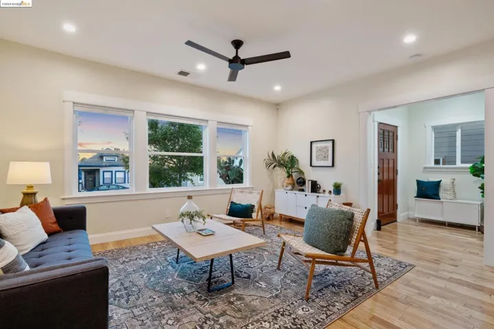 2711 12th Ave, Oakland, California 94606