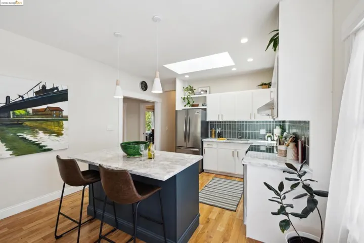 2711 12th Ave, Oakland, California 94606
