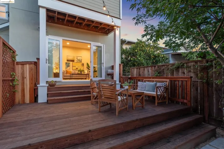 2711 12th Ave, Oakland, California 94606