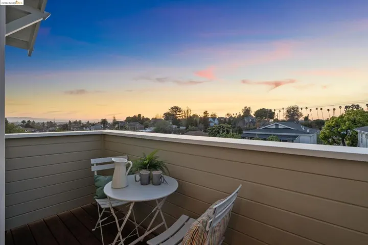 2711 12th Ave, Oakland, California 94606