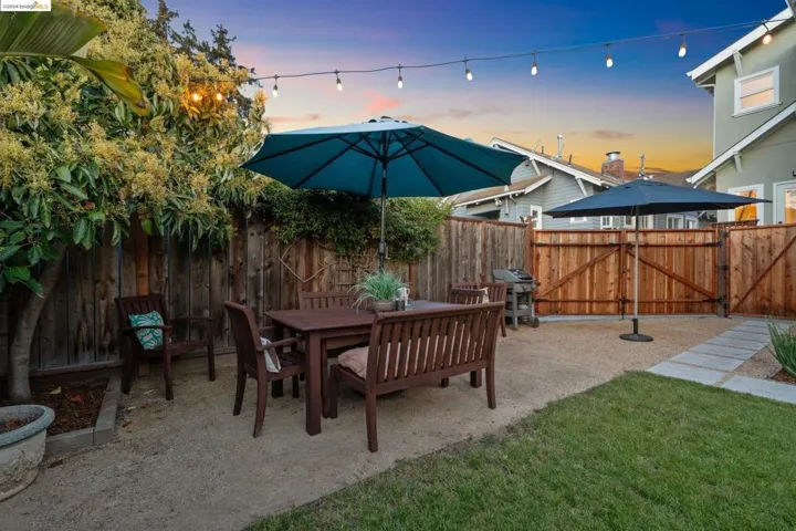 2711 12th Ave, Oakland, California 94606