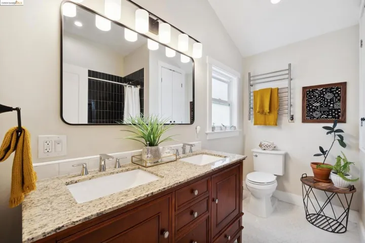2711 12th Ave, Oakland, California 94606