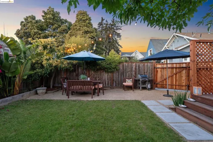 2711 12th Ave, Oakland, California 94606