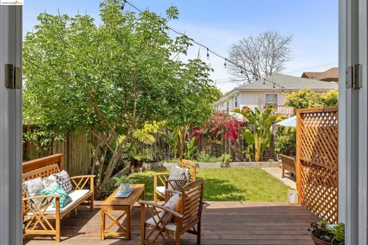 2711 12th Ave, Oakland, California 94606