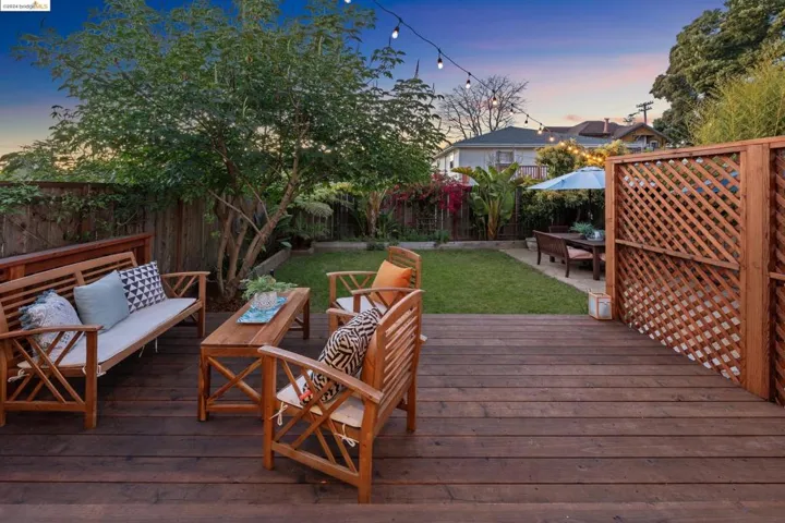 2711 12th Ave, Oakland, California 94606
