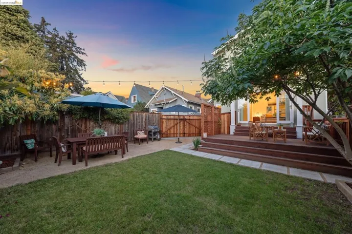 2711 12th Ave, Oakland, California 94606