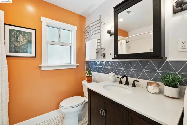 2711 12th Ave, Oakland, California 94606