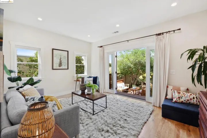 2711 12th Ave, Oakland, California 94606